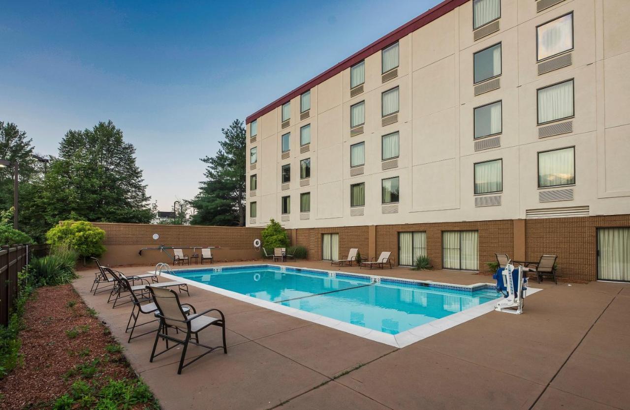 Red Roof Inn Plus Boston - Mansfield - Foxboro Extérieur photo