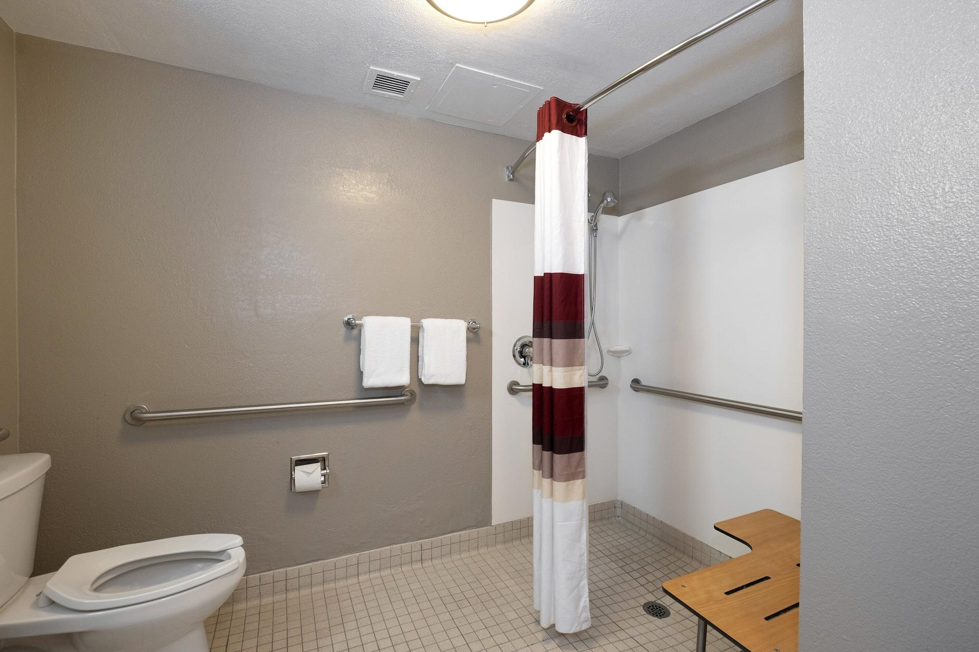 Red Roof Inn Plus Boston - Mansfield - Foxboro Extérieur photo