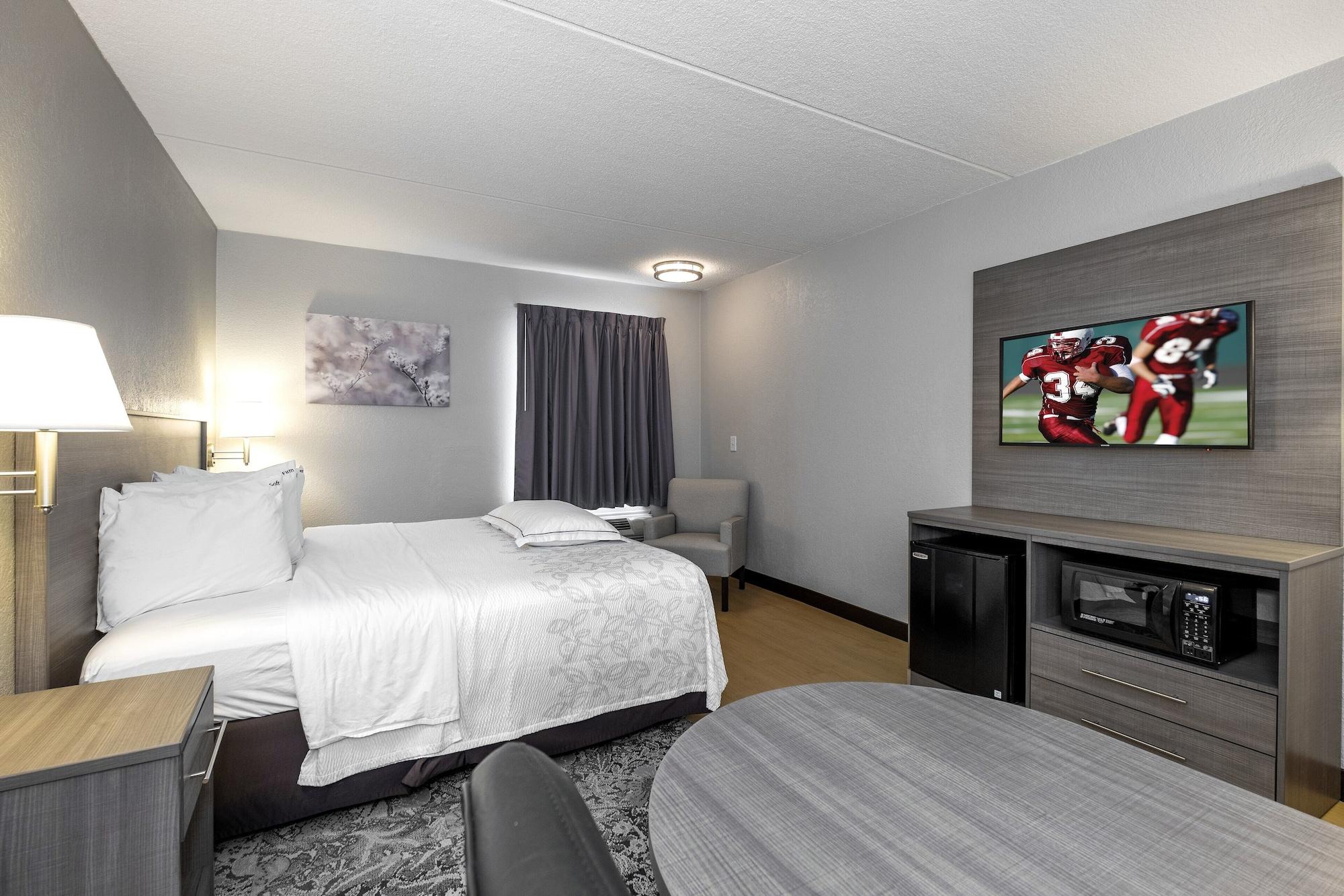 Red Roof Inn Plus Boston - Mansfield - Foxboro Extérieur photo