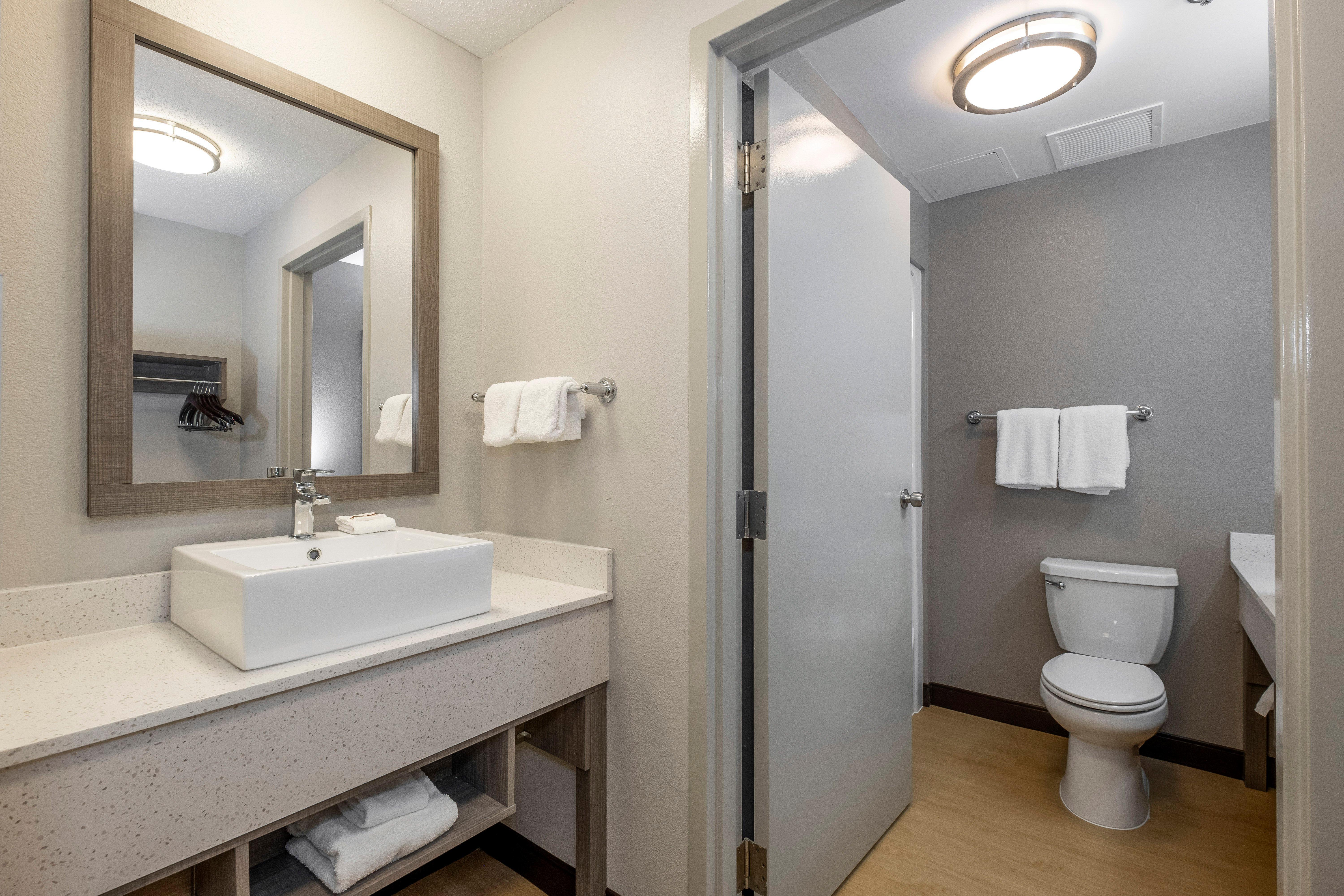 Red Roof Inn Plus Boston - Mansfield - Foxboro Extérieur photo