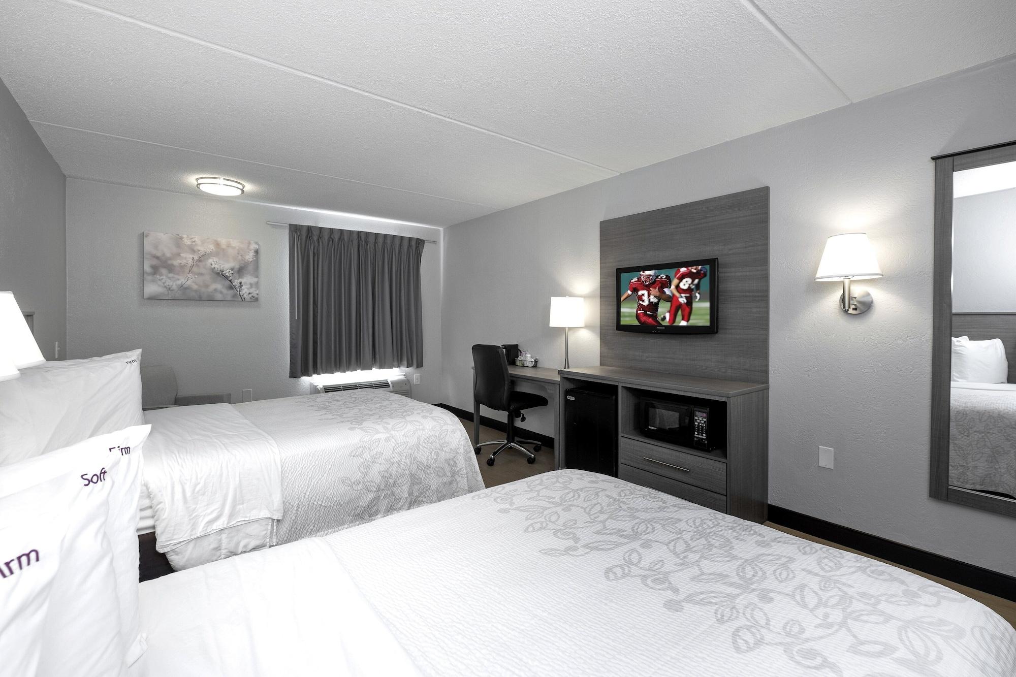 Red Roof Inn Plus Boston - Mansfield - Foxboro Extérieur photo