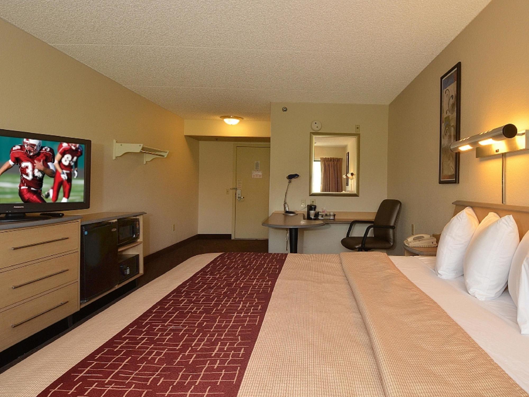 Red Roof Inn Plus Boston - Mansfield - Foxboro Extérieur photo